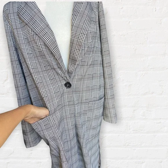 Hem & Thread Plaid Long Blazer Jacket - Picture 4 of 10